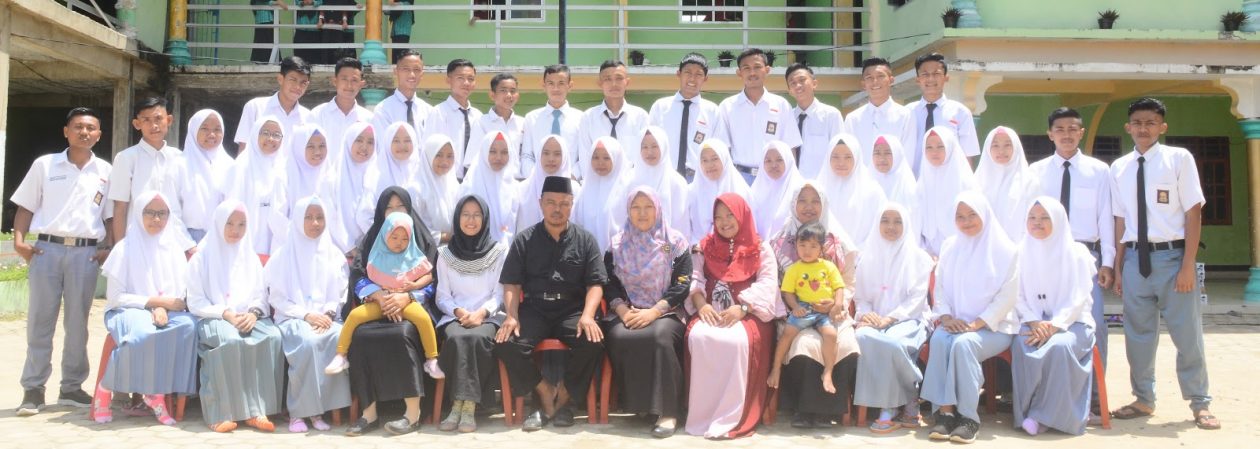 Santri MA Baitul Kirom